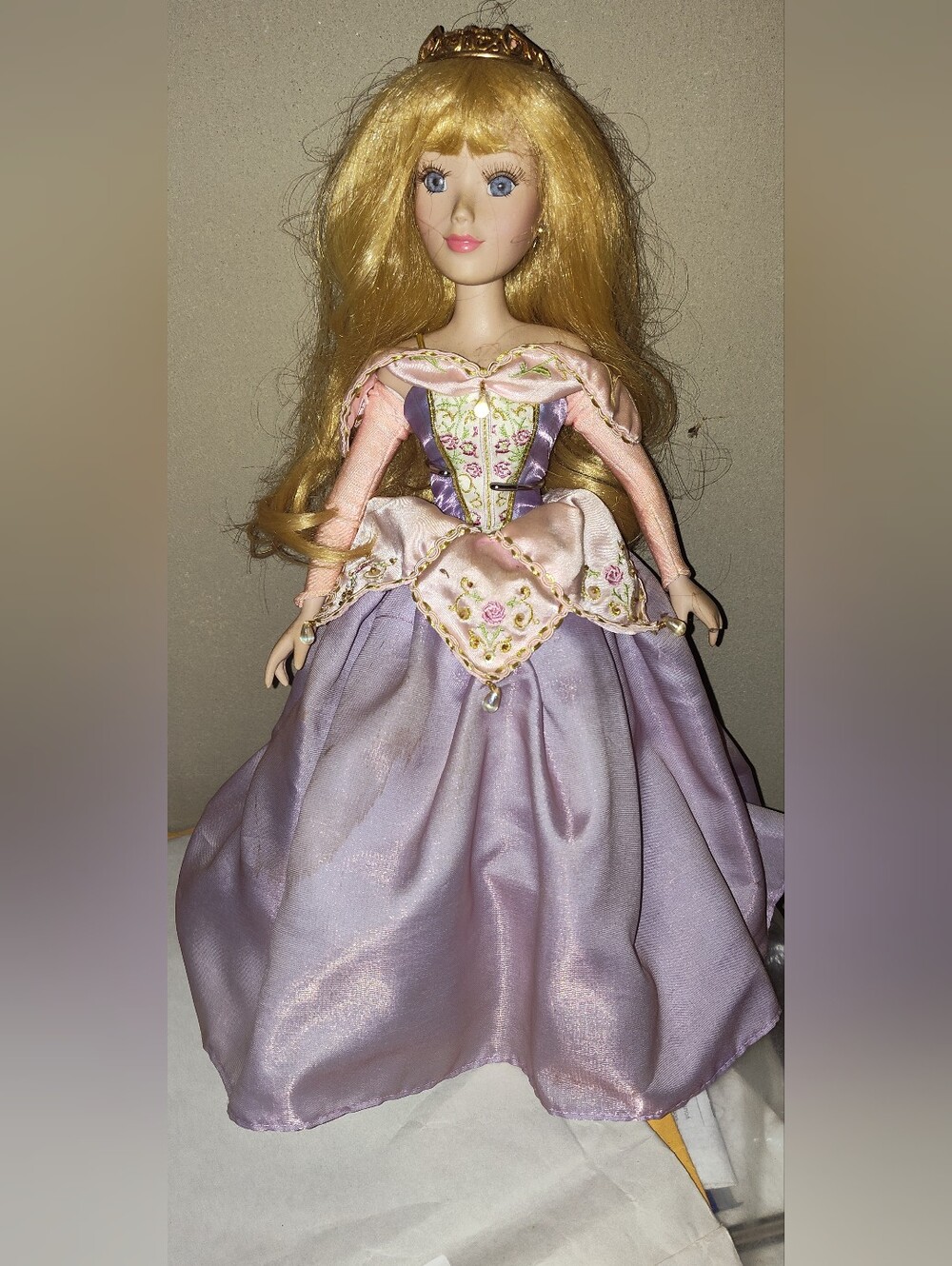 Sleeping Beauty Disney Princess Brass Key Keepsakes 16" Porcelain Doll Read Desc
